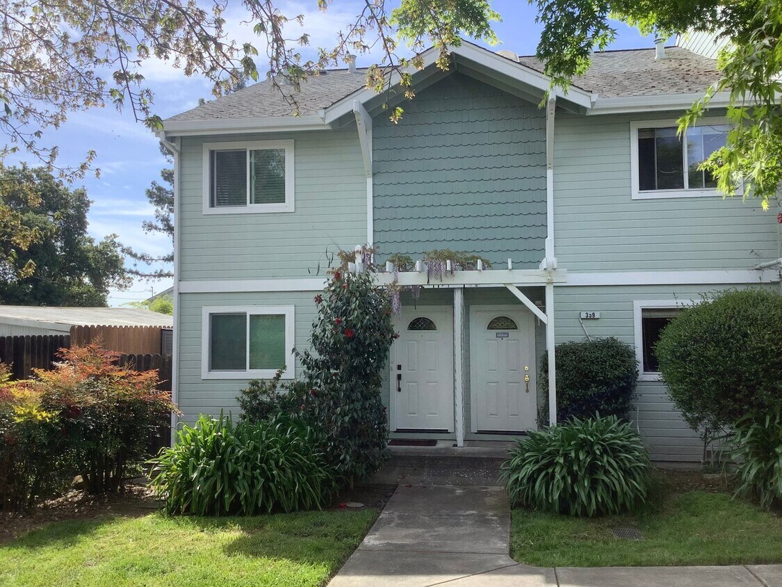 361 N Main St, Sebastopol, CA 95472 Townhome Rentals in Sebastopol CA