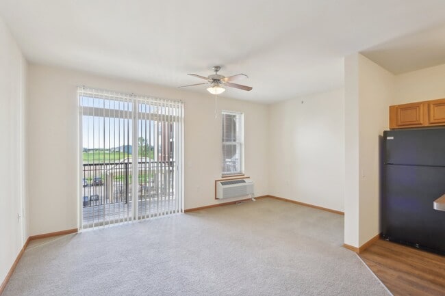 Columbia- Living Area - Iron Gate