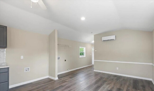 Foto del edificio - 16672 Gabriel Way