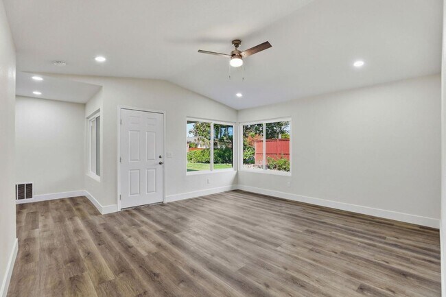 Foto del edificio - 8468001/37T