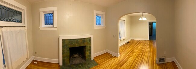 Building Photo - 1539 Adams St