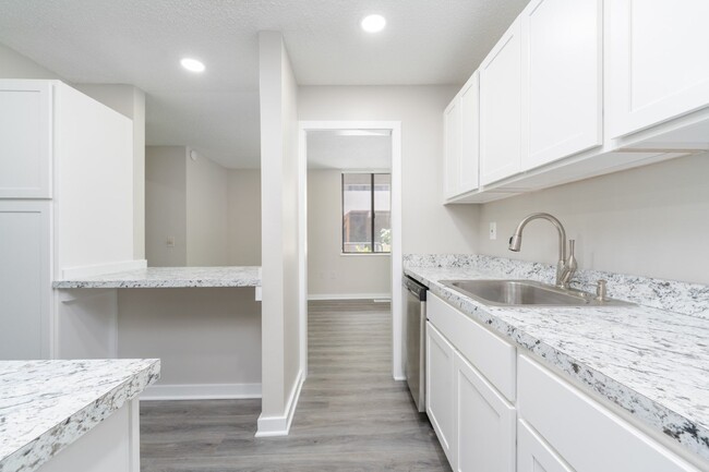 Building Photo - 2218 Clove Terrace/3Bed,2.5 Bath Condo in ...