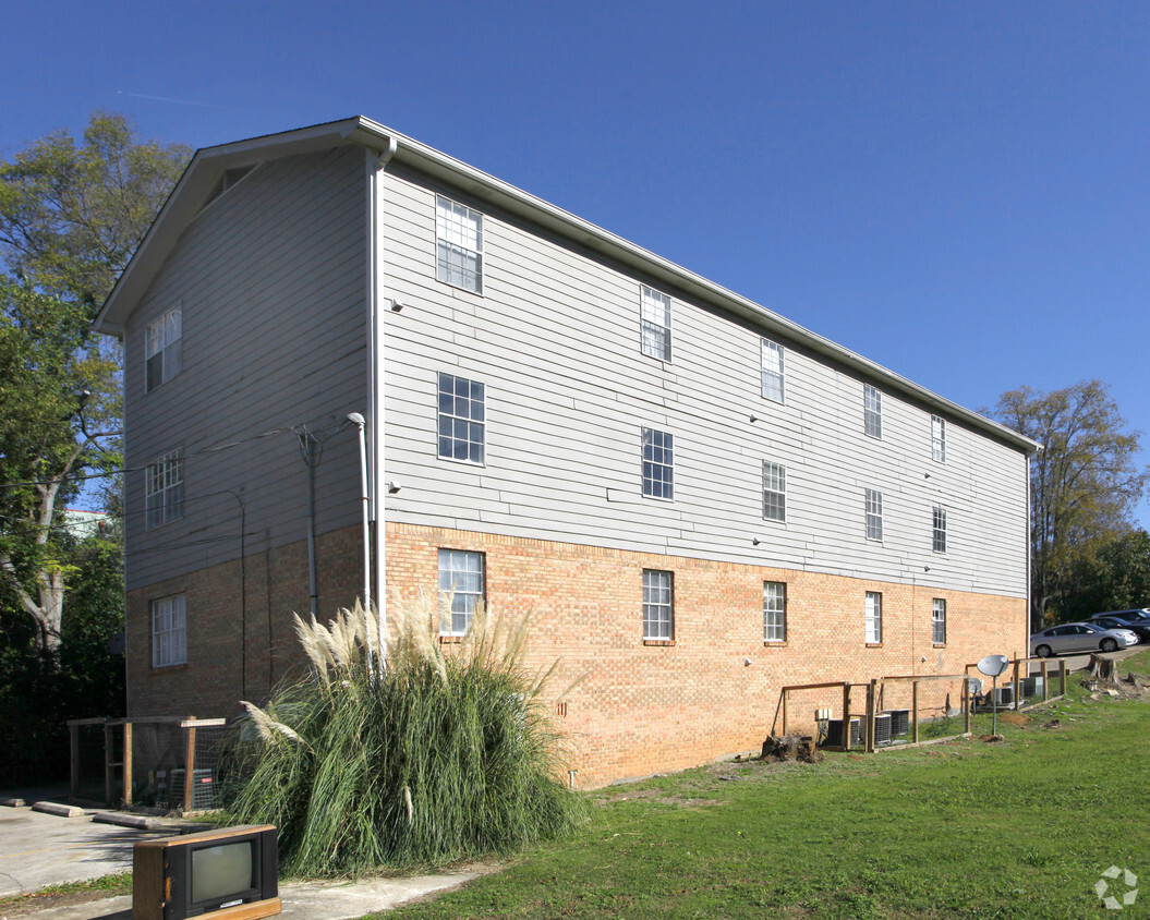 Building Photo - Clairmont Cottages