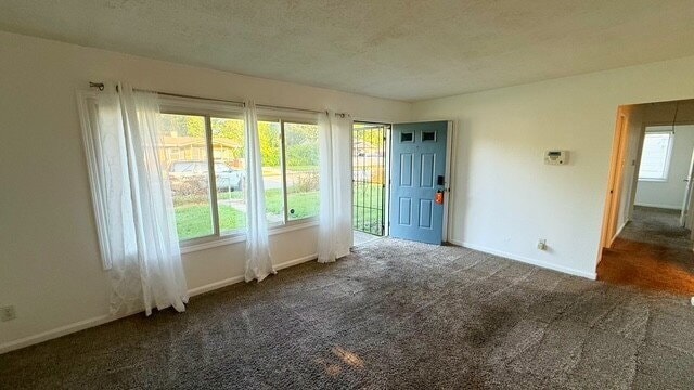Building Photo - WEST SIDE 4 BEDROOM RANCH AVAILABLE NOW!