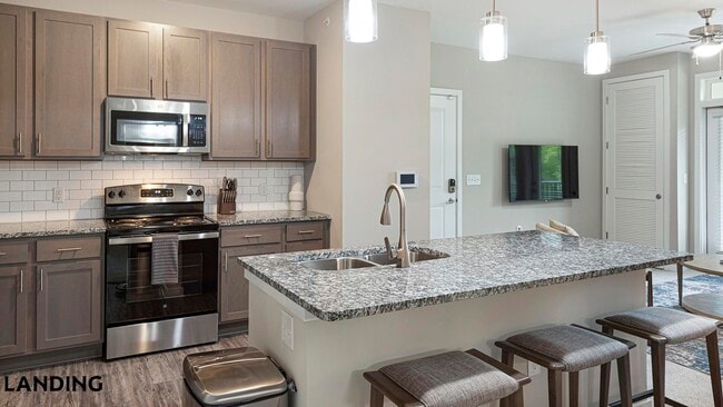 Building Photo - 16200 Croft Dr