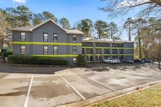 Building Photo - 5104 Hollyridge Dr