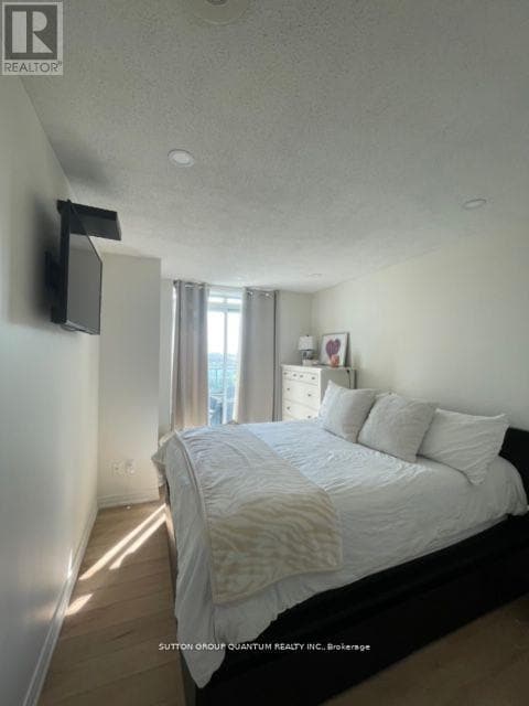 Photo du bâtiment - 11 Oneida Crescent