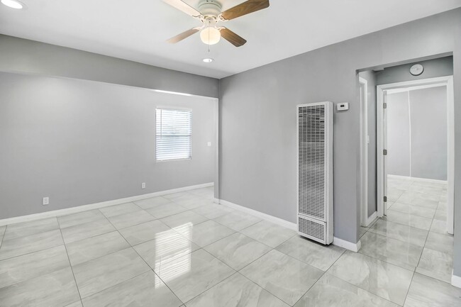 Foto del edificio - 4846 Doane Ave