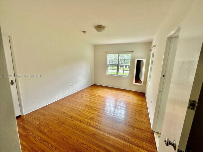 Foto del edificio - 620 Palmarito Ct