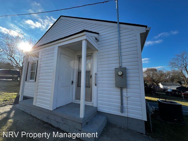 Building Photo - 2 br, 1 bath House - 1021 Preston Street