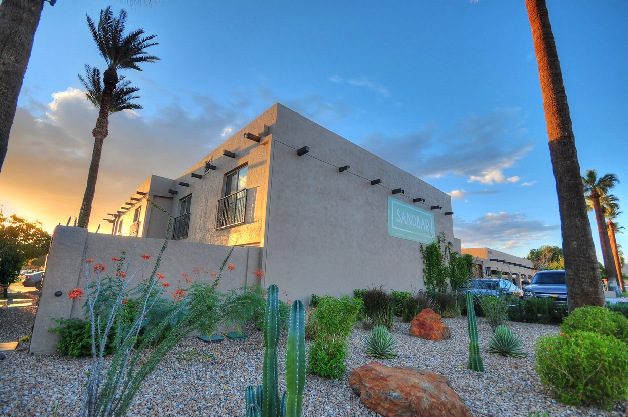 Primary Photo - 4242 N 32nd St
