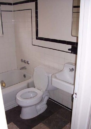 Baño - 8312 Flower Ave