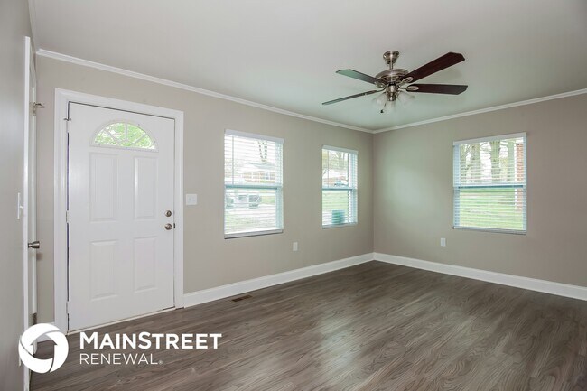 Foto del edificio - 641 Reeves Ct