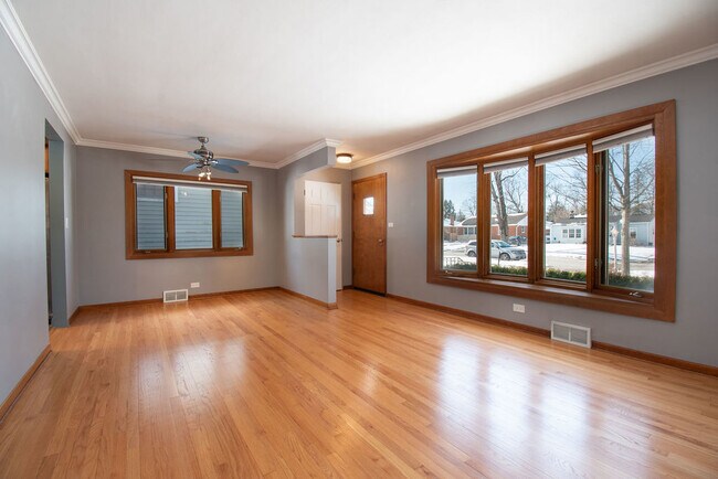 Foto del edificio - 131 S Lodge Ln