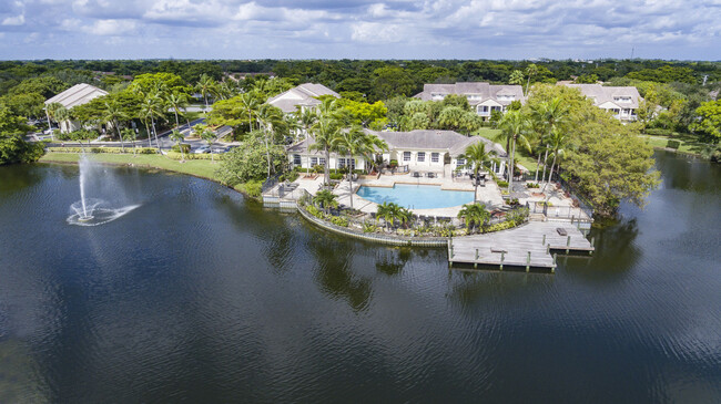 Foto del edificio - St. Tropez at Plantation