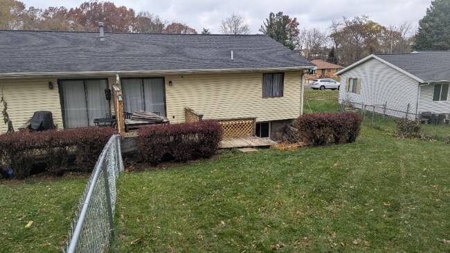 Foto del edificio - 538 4 Mile Rd NW