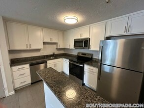 Building Photo - 38-48 Dean St