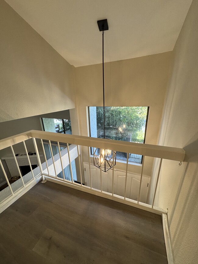 Building Photo - 6255 Canoga Ave