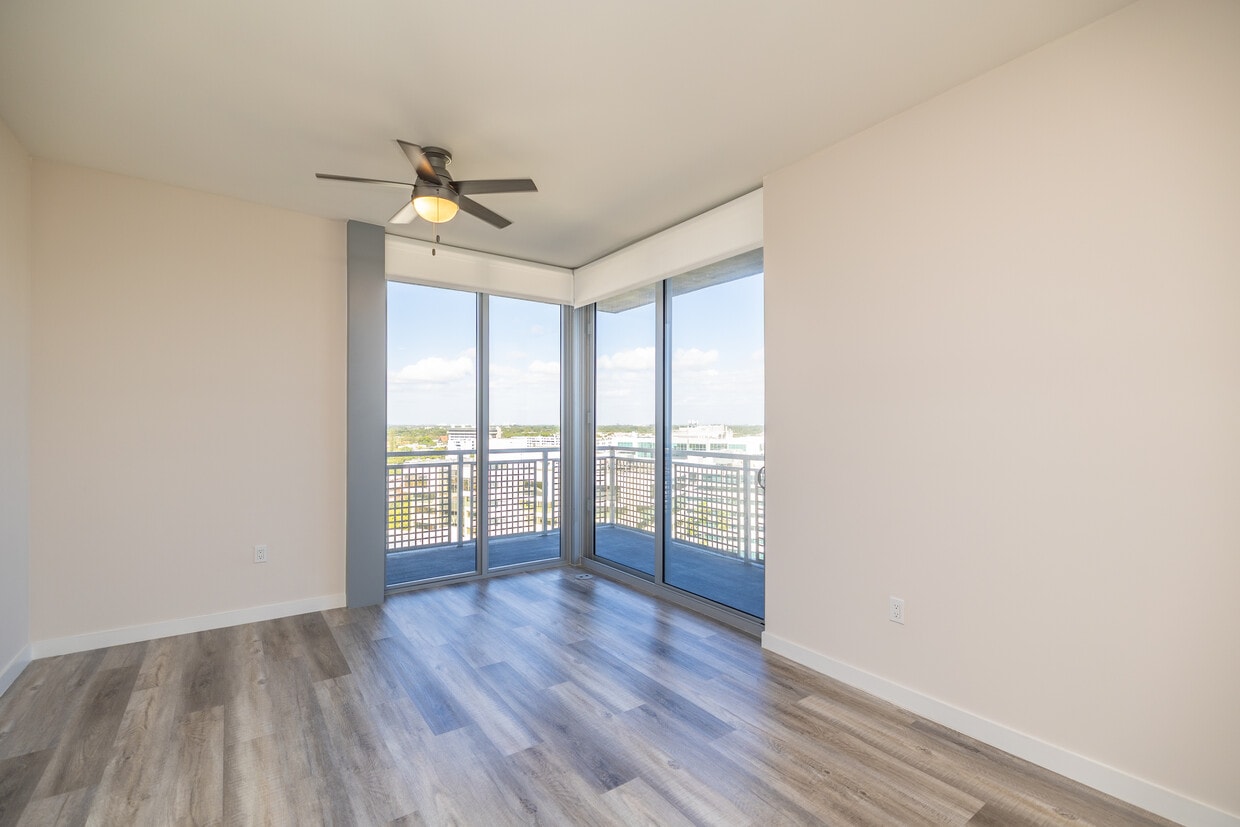 Photo - Crest at Pinecrest Apartments