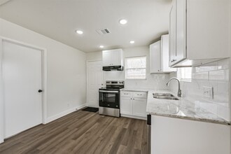 Building Photo - 102 Avenue D