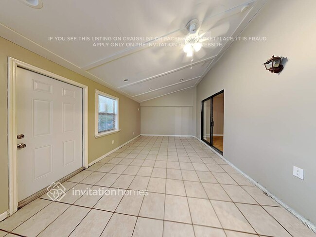 Building Photo - 9062 NW 44th Ct