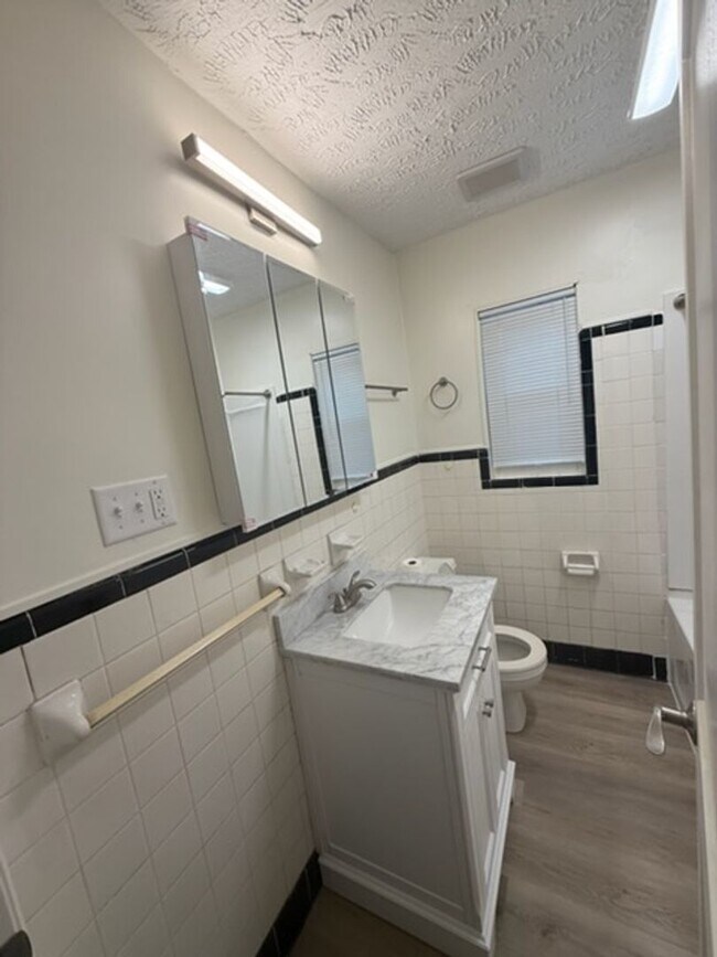 Foto del edificio - ST FRANCIS AVENUE 4308/4310