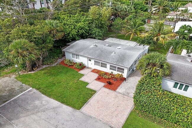 Foto del edificio - 1205 S Lake Dr