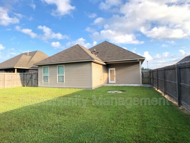 Foto del edificio - 13838 Ponderosa Dr