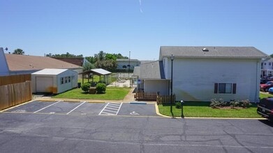 Building Photo - 734 Legion Dr