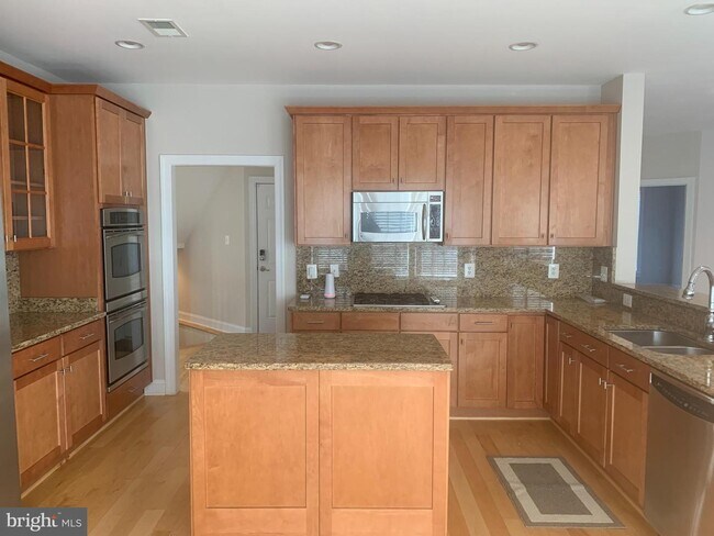 Building Photo - 2305 Annapolis Ridge Court