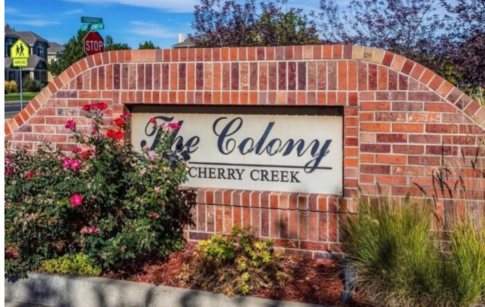 Primary Photo - 2 bed 2 bath Condo