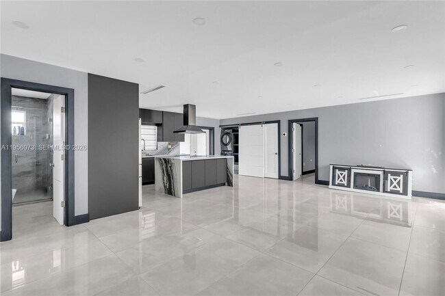 Foto del edificio - 500 SW 64th Pkwy