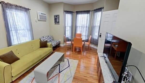 Foto del edificio - 338 Western Ave