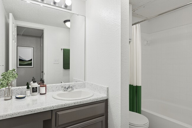 Foto del edificio - ReNew Fairmont Park