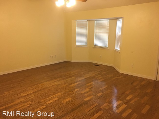 Building Photo - 3 br, 2 bath House - 5135 Amberwood Lane