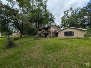 Building Photo - 2755 Evangeline Dr