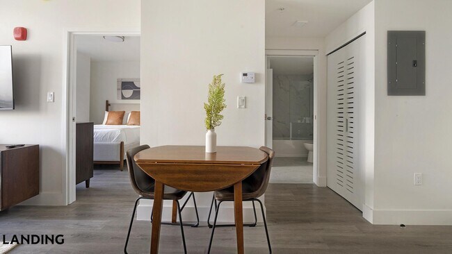 Foto del edificio - 1025 E 25th St