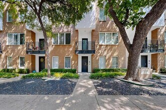 Building Photo - 4330 McKinney Ave