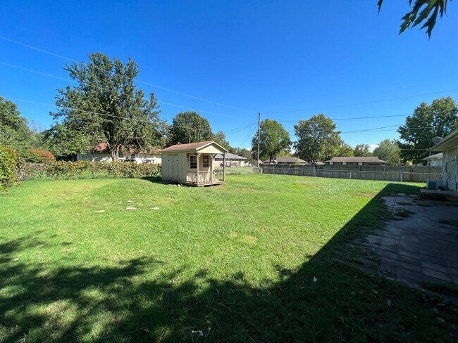 Building Photo - 3 Bed 1 Bath Republic, MO