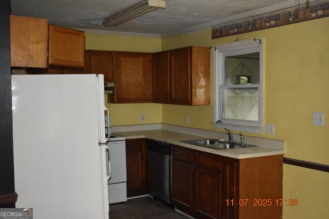 Building Photo - 4517 Greenfields Rd