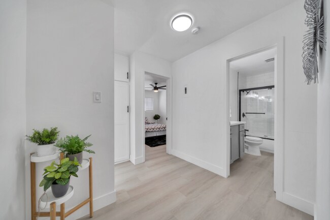 Foto del edificio - 5311 Hermitage Ave