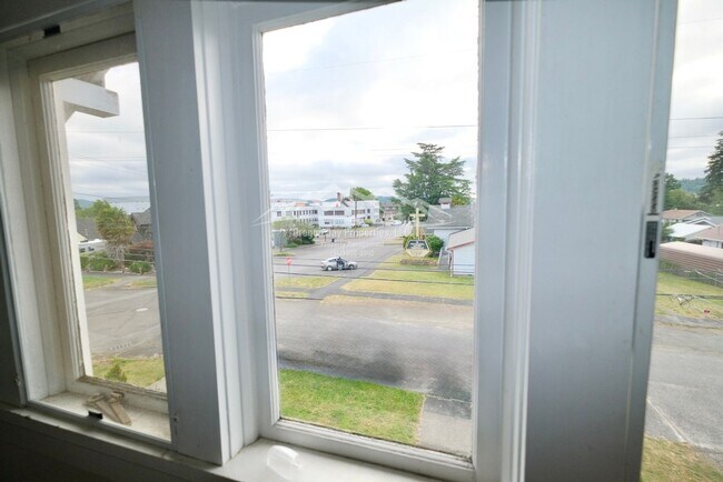 Foto del edificio - N. Dean St Apts.