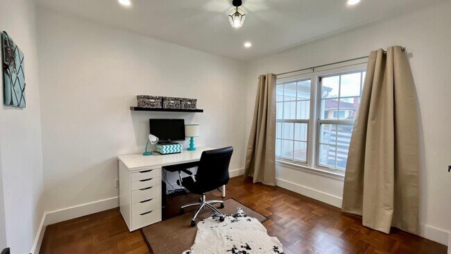 Foto del edificio - 161 Laurel Ave