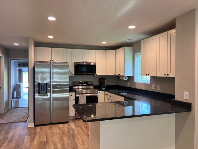 Foto del edificio - 4809 Apple Hill Ln