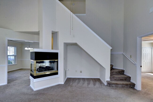 Building Photo - Great York County Townhome