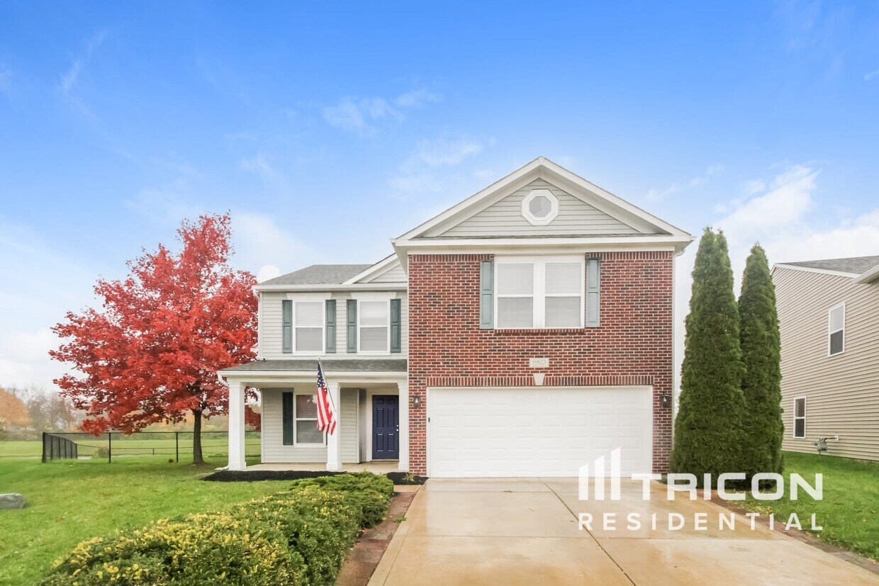 Primary Photo - 10823 Firefly Cir