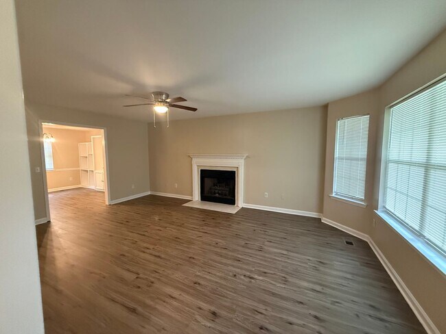 Foto del edificio - Beautiful 3 Bedroom 2.5 Bath Home in OOLTEWAH!