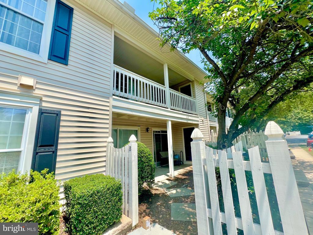 10204 Ashbrooke Ct Unit D, Oakton, VA 22124 Room for Rent in Oakton