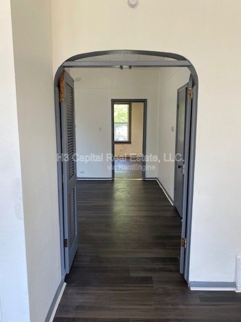 Building Photo - 207 S 16th St