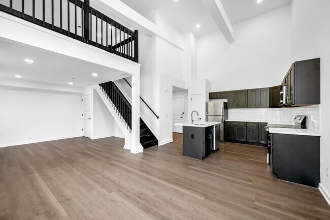 Foto del edificio - 315 Railroad Ave